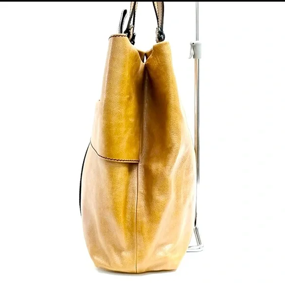 Valentino Garavani Large  Bow Trim Tote - Picture 3 of 9